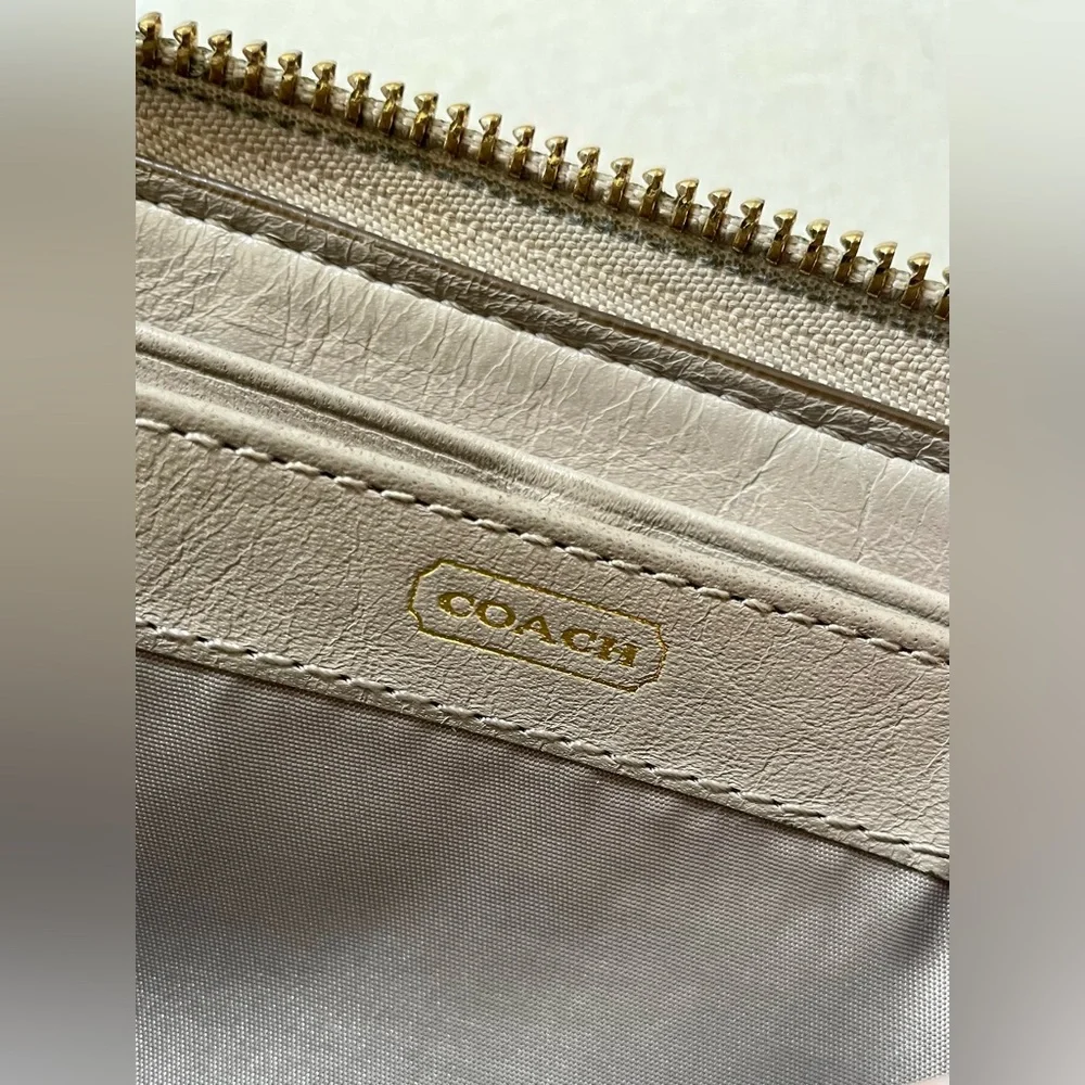 Vintage Coach Madison Gray Gathered Twist Leather Wallet Accordion Zip Around